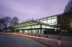 Haupteingang der Rhein-Main-Hallen Haupteingang der Rhein-Main-Hallen